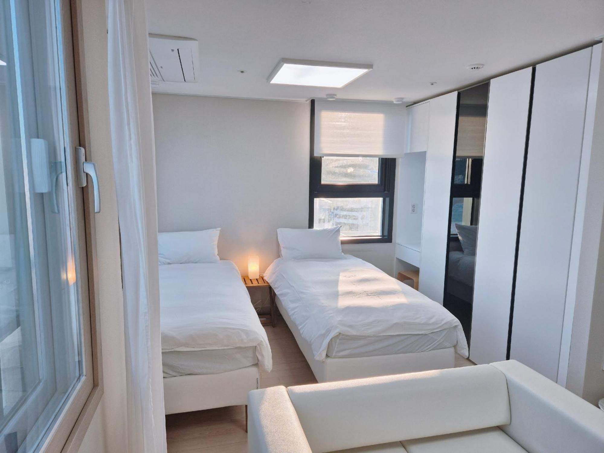 The First Ocean Songjeong Hotel Busan Exterior photo